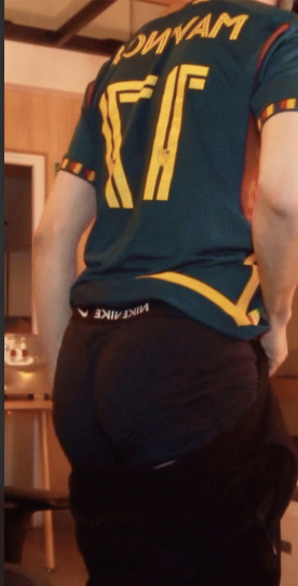 CollierRap1684's tweet photo. Anyme023 🥵🤤🤤 https://t.co/ExMk0ctZVU