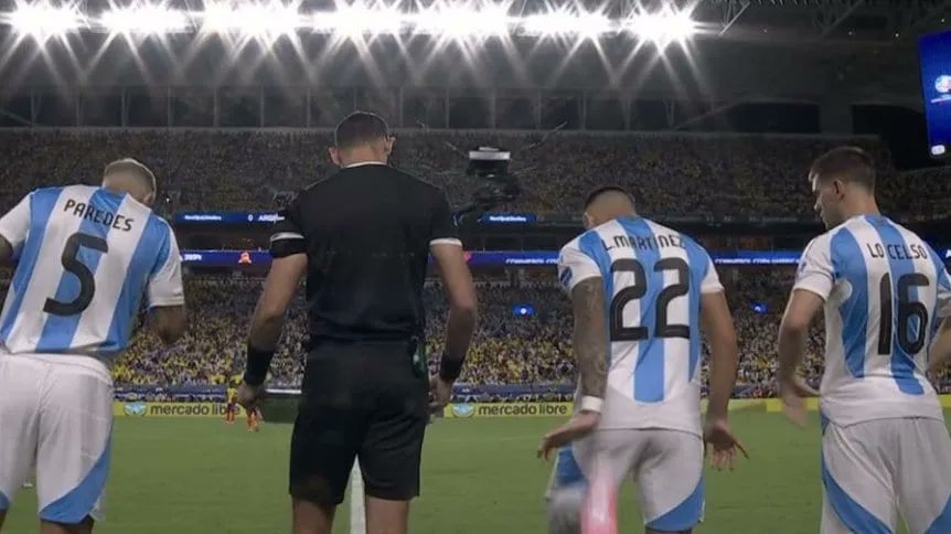 NeloAngelo0's tweet photo. @BucatariManuel @sudanalytics_ No es eso... Eran las mismas críticas en 2024 con Lo Celso. Me siento incómodo, pero se que si fuera Bilardo hace rato lo hubiera llevado, Scaloni dudo un poco al menos (sabe que no es titular y entra cuando el partido está trabado) https://t.co/vUL2gf9Pmz