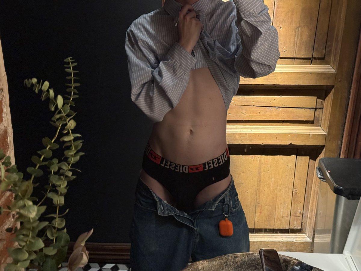 pollenfatales's tweet photo. nighty night #нюдсочетверг #chudai https://t.co/tRN0UlImU3
