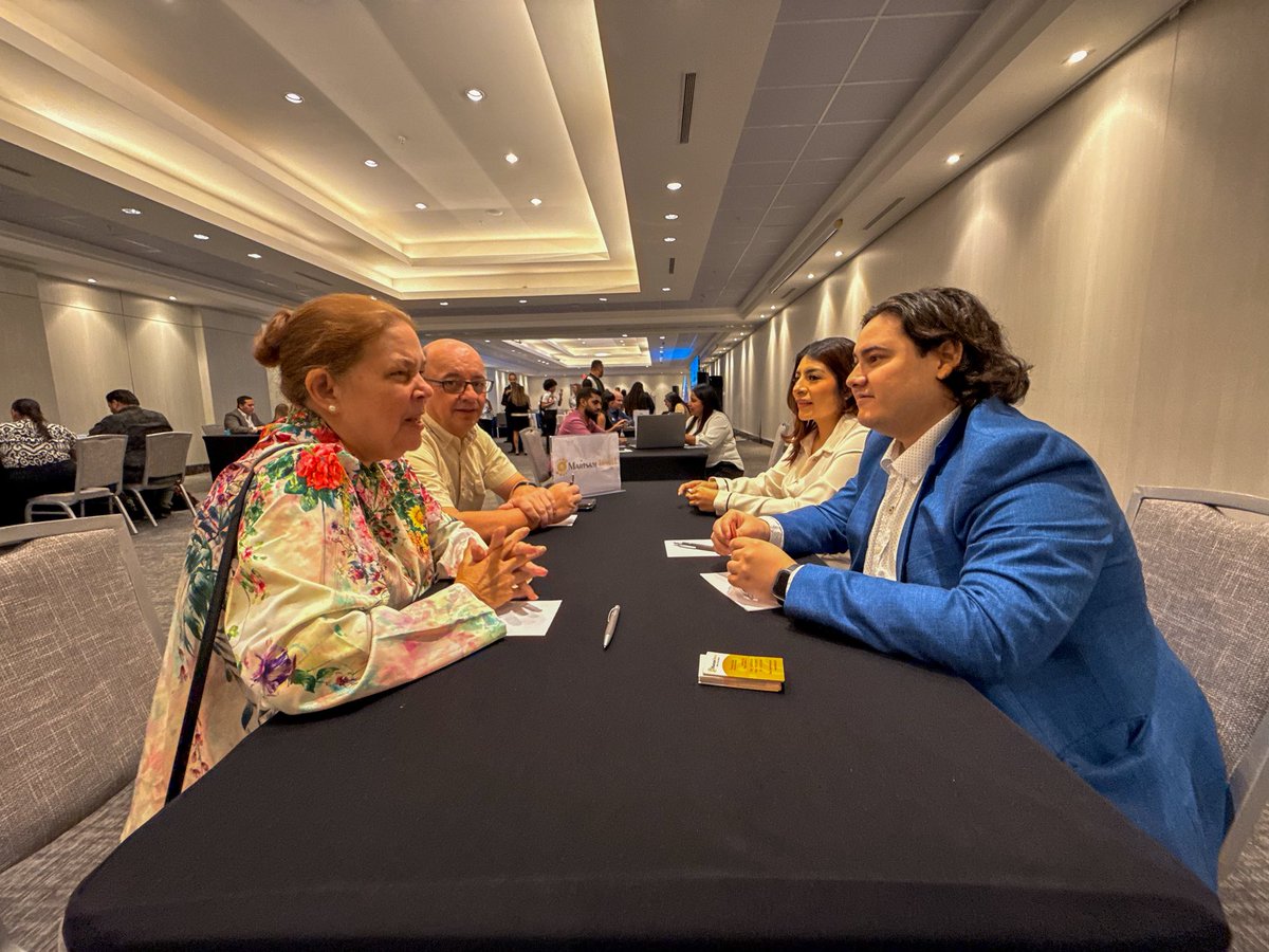 EmbGuatemalaPan's tweet photo. 🇬🇹 Guatemala fortaleció su presencia en Panamá a través de la promoción de su turísmo y cultura. Durante la presentación de destino y rueda de negocios, se generaron nuevas alianzas y oportunidades para impulsar el turismo, el intercambio comercial  entre ambos países.🇬🇹🤝🇵🇦 https://t.co/8MdUhN6WZt
