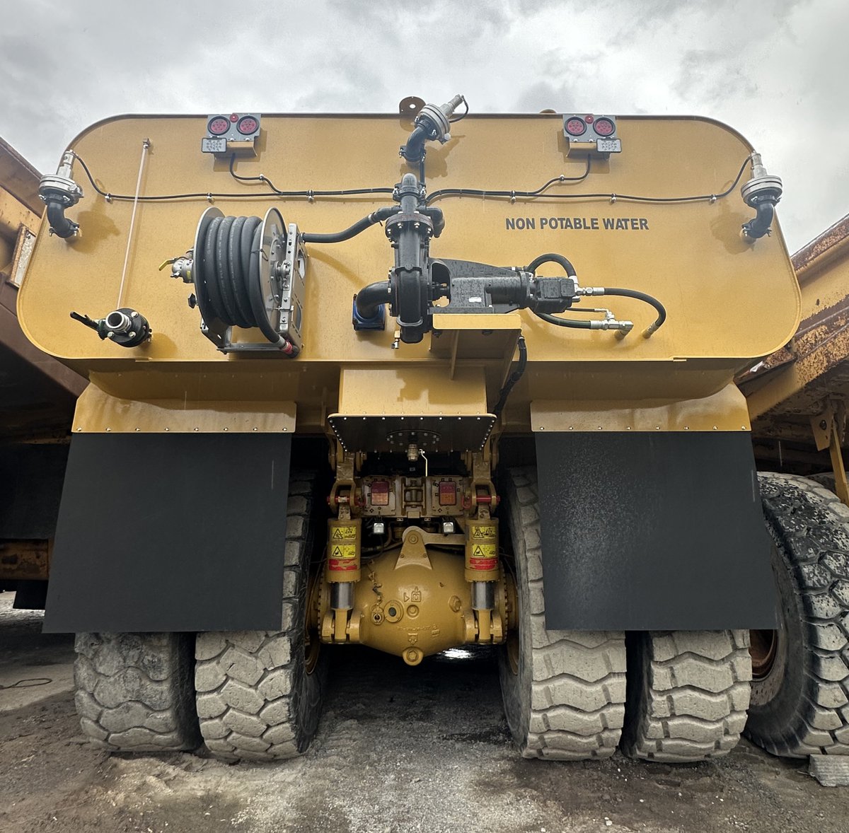 EquipmentHubPL's tweet photo. *FOR SALE* 2014 Caterpillar CAT 773G Water Truck *FOR SALE*

Make: Caterpillar
Model: 773G
Year: 2014

Location: United States of America

*Finance Options Available!*

Interested? Contact Us!
Email: info@equipmenthub.net / terry@equipmenthub.net
Ph: 1300 637 455 / 0407 826 159 https://t.co/CUBDjaJbxH