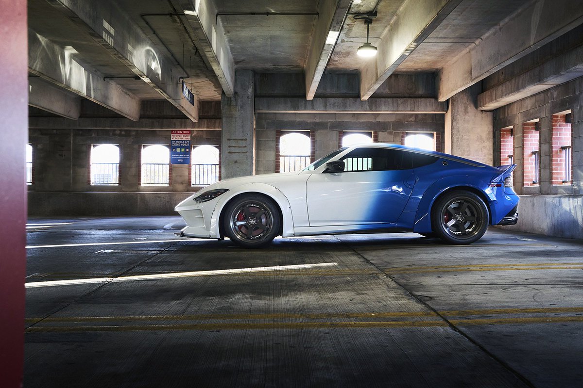 bulletproofauto's tweet photo. RZ34 on a Liberty Walk widebody, Rohana forged wheels, silver-blue fade. Every piece can be sourced through Bulletproof Automotive.

#LibertyWalk #NissanZ https://t.co/cC4SKVApO1