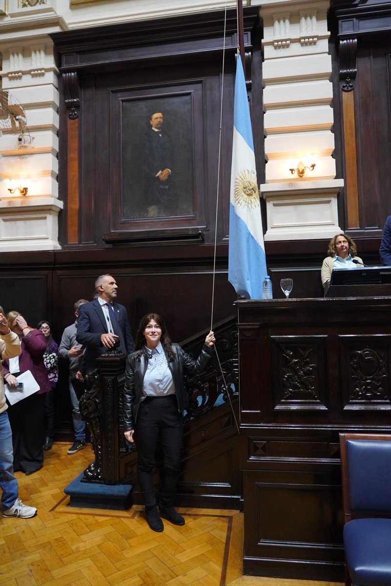 soleaalonso's tweet photo. Hoy vivimos una jornada muy importante en la sesión ordinaria en @HCDiputadosBA de la provincia de Buenos Aires, con la aprobación de dos iniciativas que impulsamos y que acompañan luchas profundamente sensibles.

Se aprobó la expropiación de NCK Tintas Gráficas y también el proyecto de declaración que expresa preocupación por la desaparición de Nadia “Nayla” Páez, a 20 años de su ausencia en Campana.

Seguimos llevando a la Legislatura las necesidades, los reclamos y las luchas de nuestra comunidad. ✌️