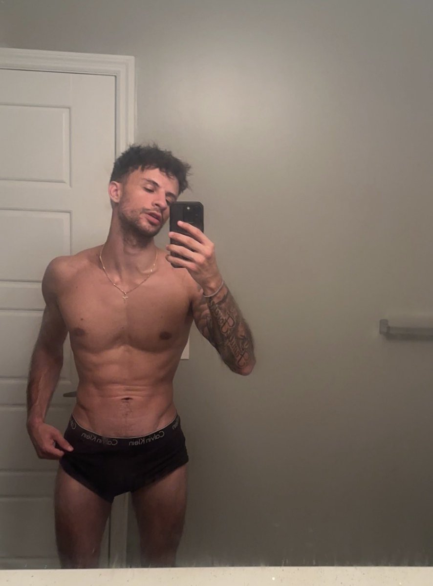 dubbsjai's tweet photo. LIVE NOW - https://t.co/pjrnkje4BD
Thirsty Thursday! - 5/28/2026 - Go Support!
Twitter: @PapiJakeyCB 
Exclusive Content on OnlyFans -
https//www.onlyfans.com/papijakey https://t.co/T1iD8HjV33