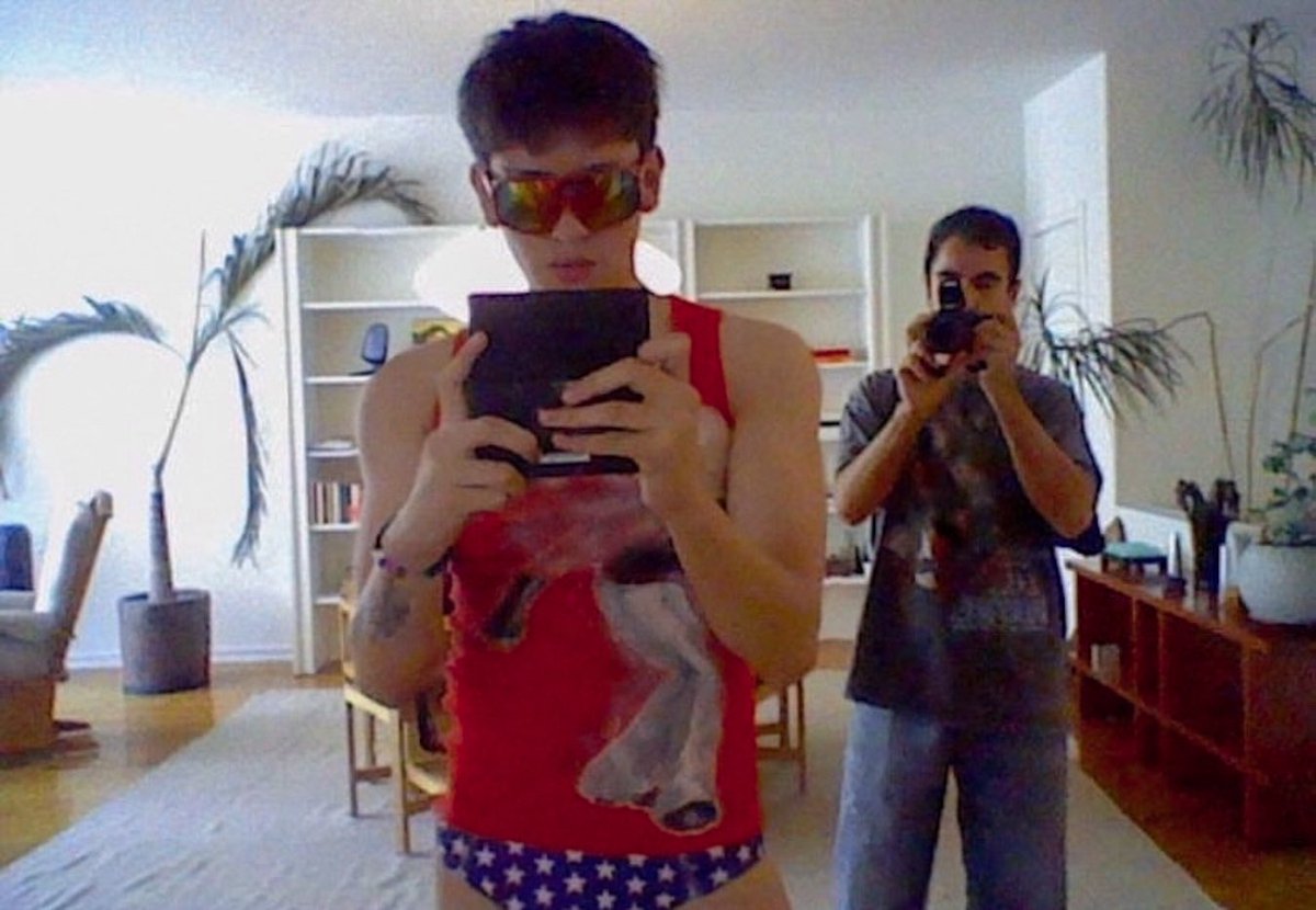 yaspgg's tweet photo. Aquí cuando andaba con Hugo grabando Turn iT UP. 😵‍💫❤️🔊🎵 https://t.co/HTYpOAaVix