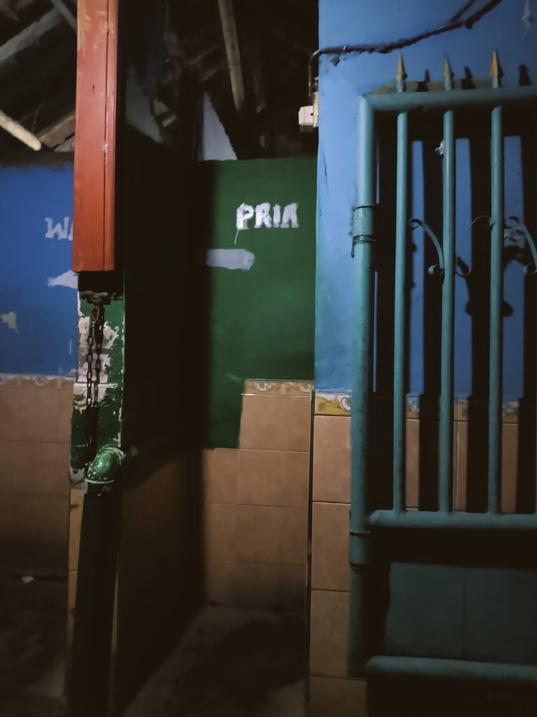 mamangbulu's tweet photo. Tiga dari sekian pancuran warlok legend di cipanas 🔥🔥🔥 https://t.co/qo4qTzQVzj