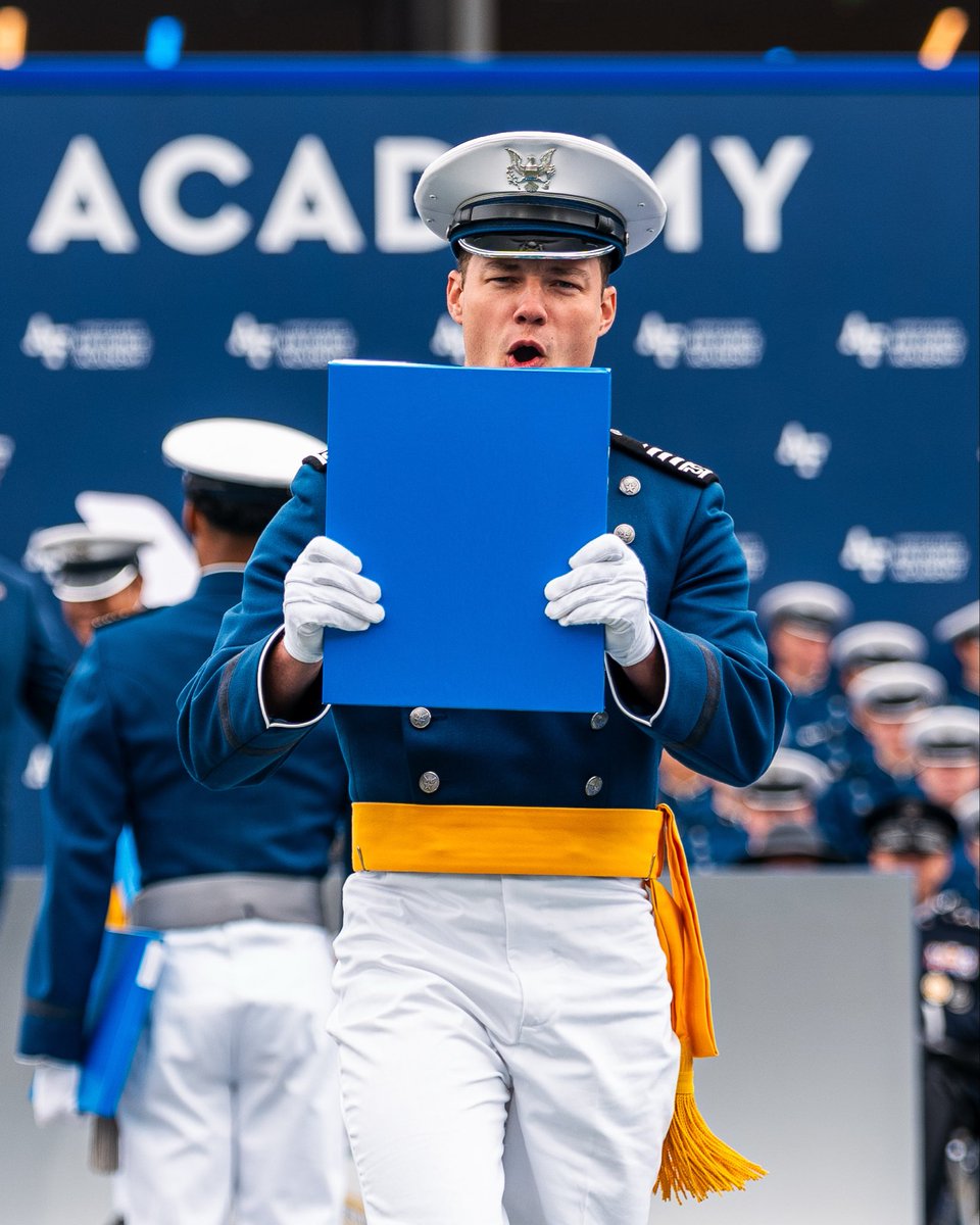 AF_Falcons's tweet photo. 𝗝𝗼𝗶𝗻𝗶𝗻𝗴 𝘁𝗵𝗲 𝗹𝗼𝗻𝗴 𝗯𝗹𝘂𝗲 𝗹𝗶𝗻𝗲 ☁️

Congratulations to our graduating cadet-athletes on an outstanding accomplishment. Built through hard work, earned every step of the way — and only the beginning.

#FlyFightWin ⚡️ https://t.co/WxjZsivyBd