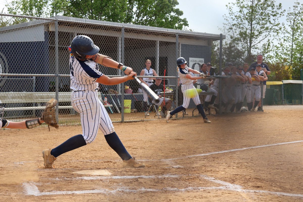 Ipper2027's tweet photo. Haven’t posted in awhile but here an end of regular season recap! We finished the regular season with a 18-3 record. I ended with a .337 batting avg, 19 rbis, and 3 home runs. I unfortunately got injured during our senior night, however I am the biggest cheerleader for our team! https://t.co/hO8FLFx1UY