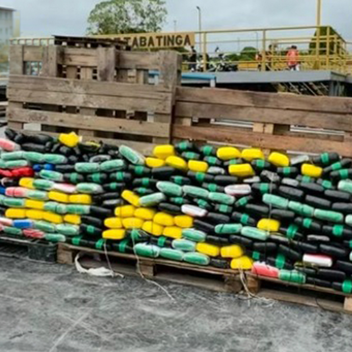 dirandroficial's tweet photo. 🚨 GOLPE BINACIONAL AL TRÁFICO ILÍCITO DE DROGAS EN LA AMAZONÍA 🚨 

📅 20 de mayo de 2026
📍 Puerto de Tabatinga – Amazonas, Brasil https://t.co/dY6fkYT4DO