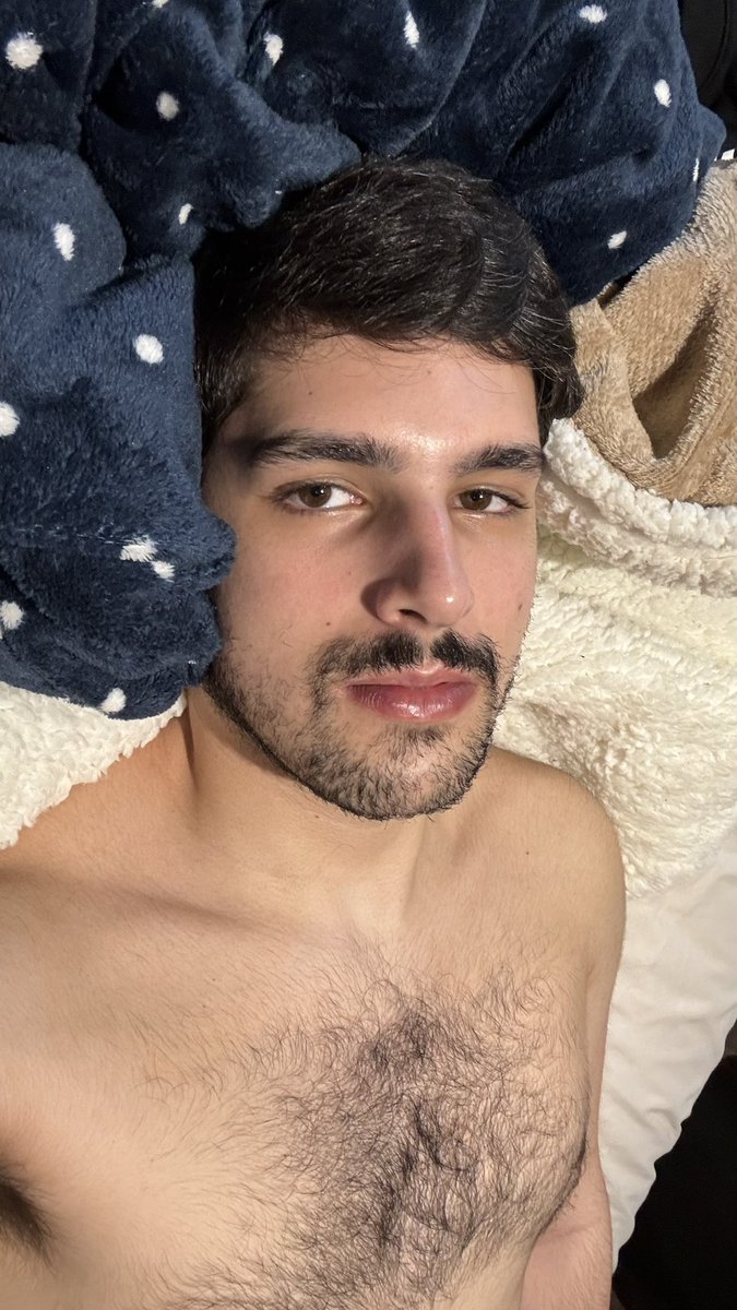 matzerazvdo's tweet photo. eu quando vc acorda e olha pra mim pq vc tava roncando muito https://t.co/qViktkK9Hn