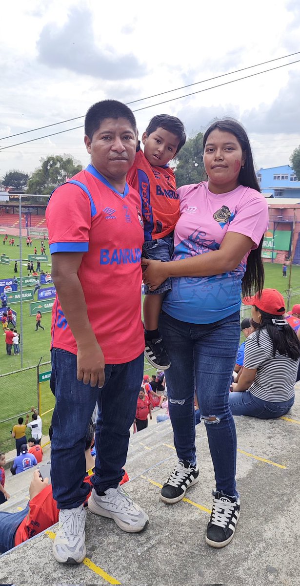 selvinrojo's tweet photo. Mi familia Roja 😍😈❤️ https://t.co/SGqp6DlQ6n