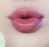 Sunnnytwinki's tweet photo. Everything about sunoo is pink.🎀🎀 pink feet, pink hands, pink elbows and pink lips https://t.co/Ejyc0UHLGV