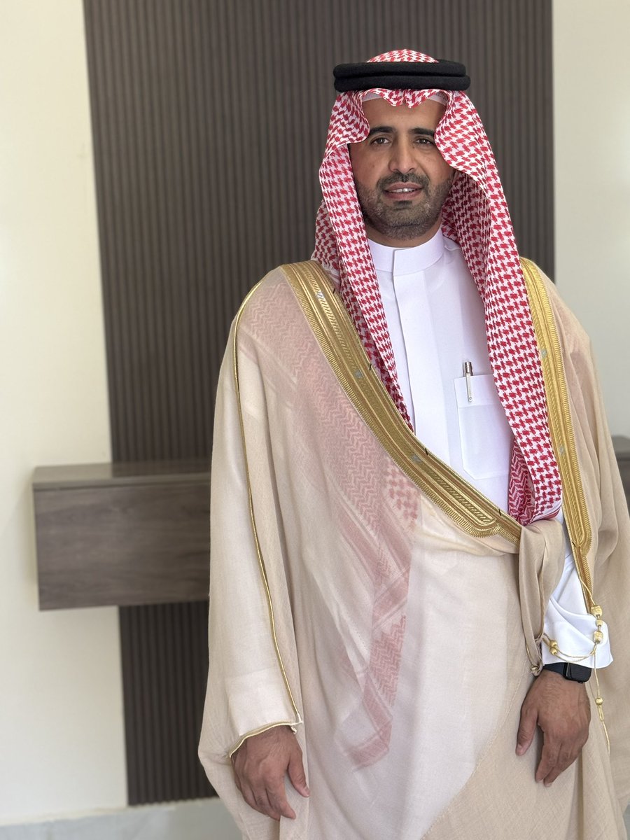 alshahrany2's tweet photo. أصدقائي الغالين 
كل عام وأنتم بخير، وعيد أضحى مبارك عليكم جميعًا،
أعاده الله علينا وعليكم بالصحة والسعادة والقبول.

ونسأل الله أن يديم على قيادتنا ووطننا الأمن والعز والرخاء،
وأن يحفظ المملكة شامخة بقيادتها وشعبها 🇸🇦 https://t.co/xnS0LMOgt9