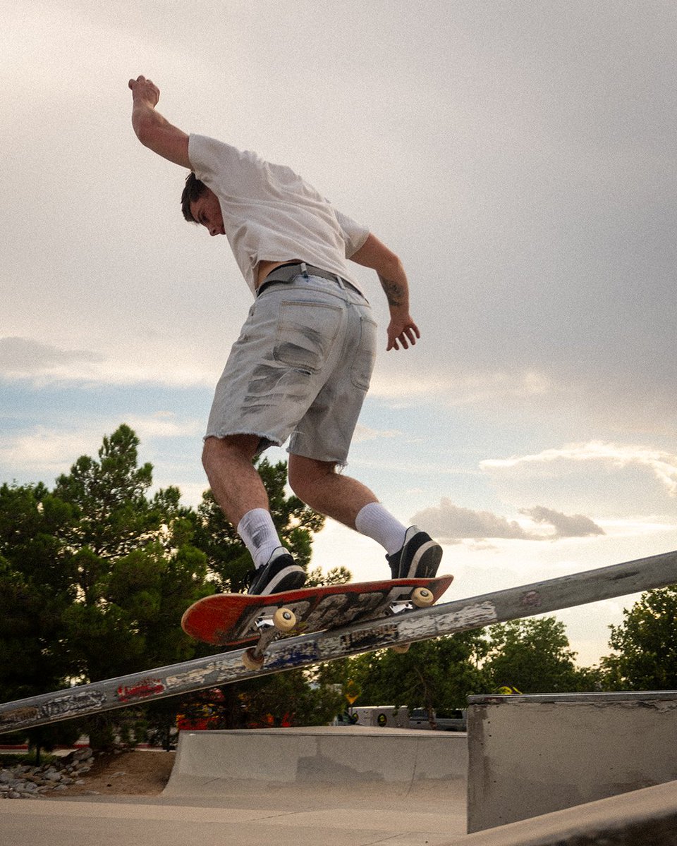 CABQParks's tweet photo. School's out, and it's time to skate! 🛹

Join us for the School's Out Skate Jam this Sunday, May 31, from 6:00 pm to 9:00 pm at North West Modular Skate Park.

All ages and skill levels are welcome to join in on the fun!

Learn more: https://t.co/vDq8HLO5Wb

#OneAlbuquerque https://t.co/17A2MLK1TK