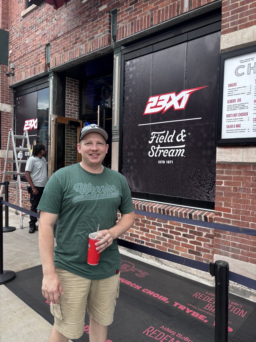 atmather360's tweet photo. @dennyhamlin @jareddallen Made it to Chiefs earlier this afternoon! Sorry I could be their so see you! #23XI https://t.co/wcF5YVoNE1
