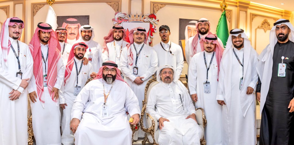 kh_almalood's tweet photo. كل الشكر والتقدير والعرفان لمركز المنظمين ٩٩ التابع لشركة @Albaitguests 
على جهودهم المباركة في الاستقبال وكرم الضيافة والرعاية والاهتمام لحجاج #مملكة_البحرين
الشعور أخوي، والخدمة متميزة، والمتابعة مستمرة، والتواجد دائم، والقلب 🤍 أبيض من الثلج. https://t.co/WEDFf3ak24