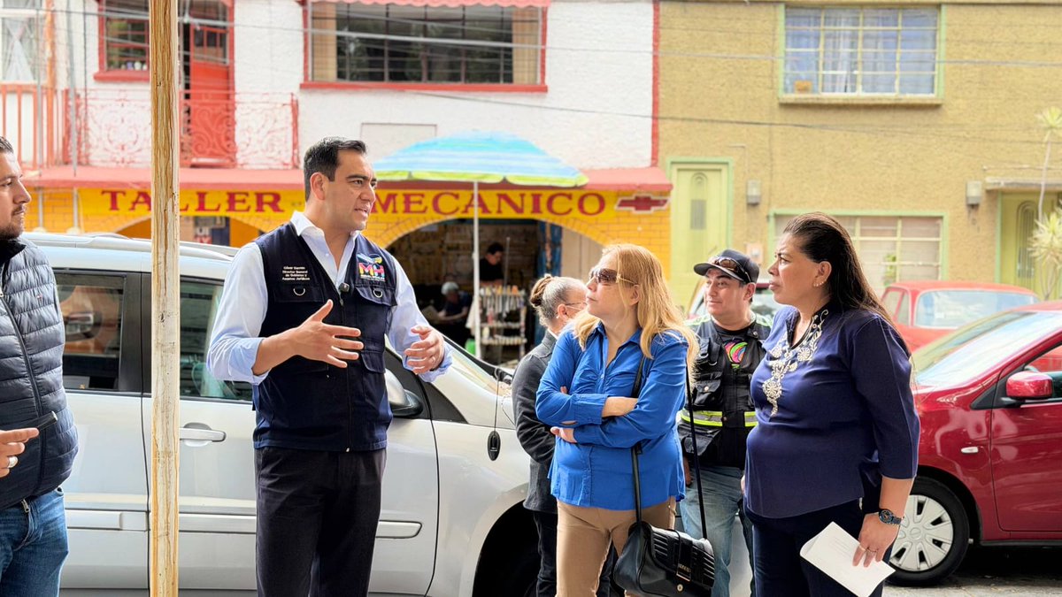 cesar_m_garrido's tweet photo. Nos reunimos con representantes vecinales colonia Plutarco Elías Calles, Nextitla, Un hogar para Nosotros y Santo Tomas para brindarles asesoría jurídica gratuita y cercana. ⚖️

En #AbogadoEnTuColonia seguimos trabajando para ofrecer orientación legal y mayor certeza jurídica para todas y todos.

#AlcaldíaMiguelHidalgo