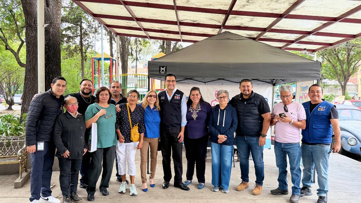 cesar_m_garrido's tweet photo. Nos reunimos con representantes vecinales colonia Plutarco Elías Calles, Nextitla, Un hogar para Nosotros y Santo Tomas para brindarles asesoría jurídica gratuita y cercana. ⚖️

En #AbogadoEnTuColonia seguimos trabajando para ofrecer orientación legal y mayor certeza jurídica para todas y todos.

#AlcaldíaMiguelHidalgo