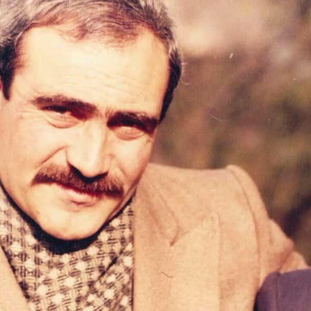 barisozyurtm's tweet photo. “Uyusam rahat mı olacağım sanki Göreceğim düşü de biliyorum..” demişti Dilaver Cebeci üstadım, yeri güzel olsun, yerinde rahat olsun, Allah rahmetiyle muamele eylesin. Ölüm yıldönümünde Fatiha’lar ile analım. https://t.co/rzdxUJCtn7