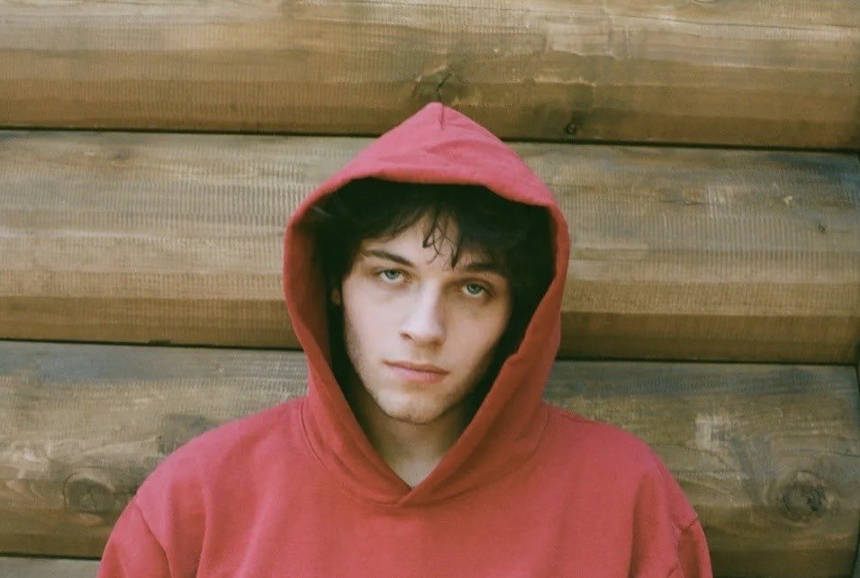 CowboyLike_Bre's tweet photo. Do you think Matt will finally update his pfp to this when the book is released? 

Also, do you think this is why he didn’t update his pfp? https://t.co/jmWlKhtVin
