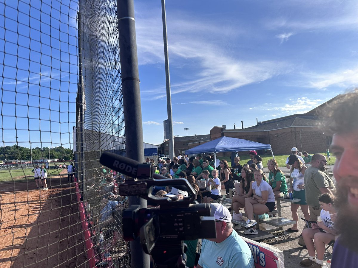 CollierSZLive's tweet photo. Streaming hurts the gate… https://t.co/dWHYe7lwRE