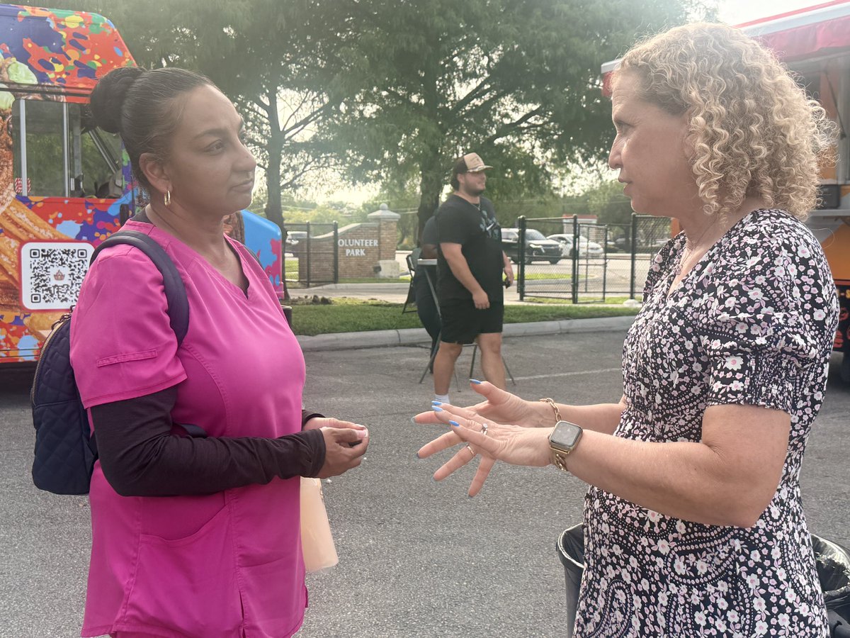 Debbie Wasserman Schultz tweet media