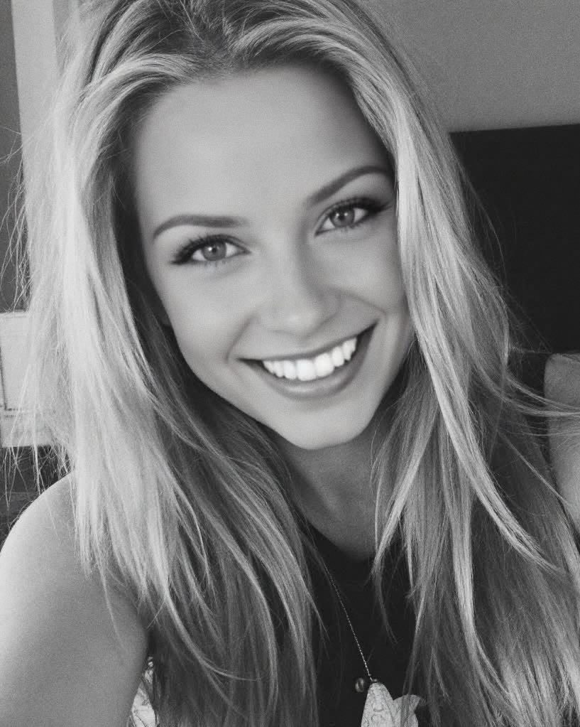 Amanda Starlily tweet media