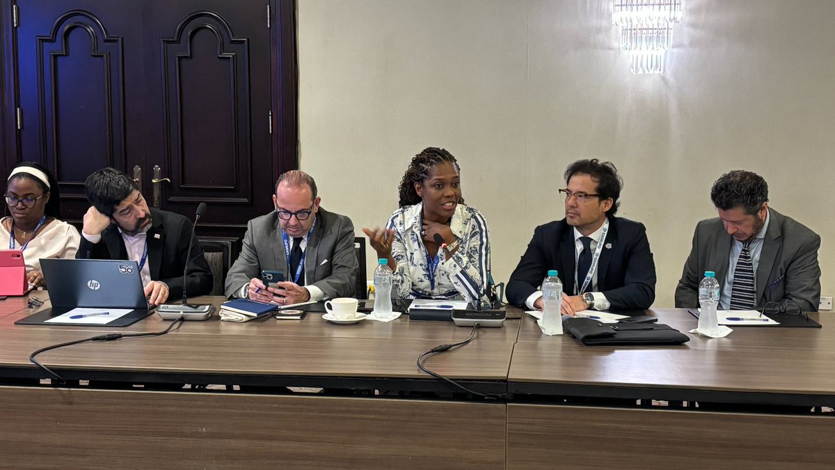 OEA_Cyber's tweet photo. 🔐 Cerramos el día con la Reunión cerrada de Líderes y Responsables de #CSIRTAmericas: un espacio estratégico para alinear prioridades, escuchar a los CSIRTs y reforzar el compromiso regional en ciberseguridad.
La reunión evidenció el gran compromiso de los equipos CSIRT para seguir fortaleciendo capacidades, incluso frente a los desafíos de recursos. La automatización y el intercambio de experiencias se consolidan como pilares clave para impulsar una respuesta más eficiente, colaborativa e innovadora en beneficio de toda la comunidad. 🤝🔐
🤝 ¡Seguimos construyendo juntos!
#Ciberseguridad #CooperaciónRegional #JornadasSTIC