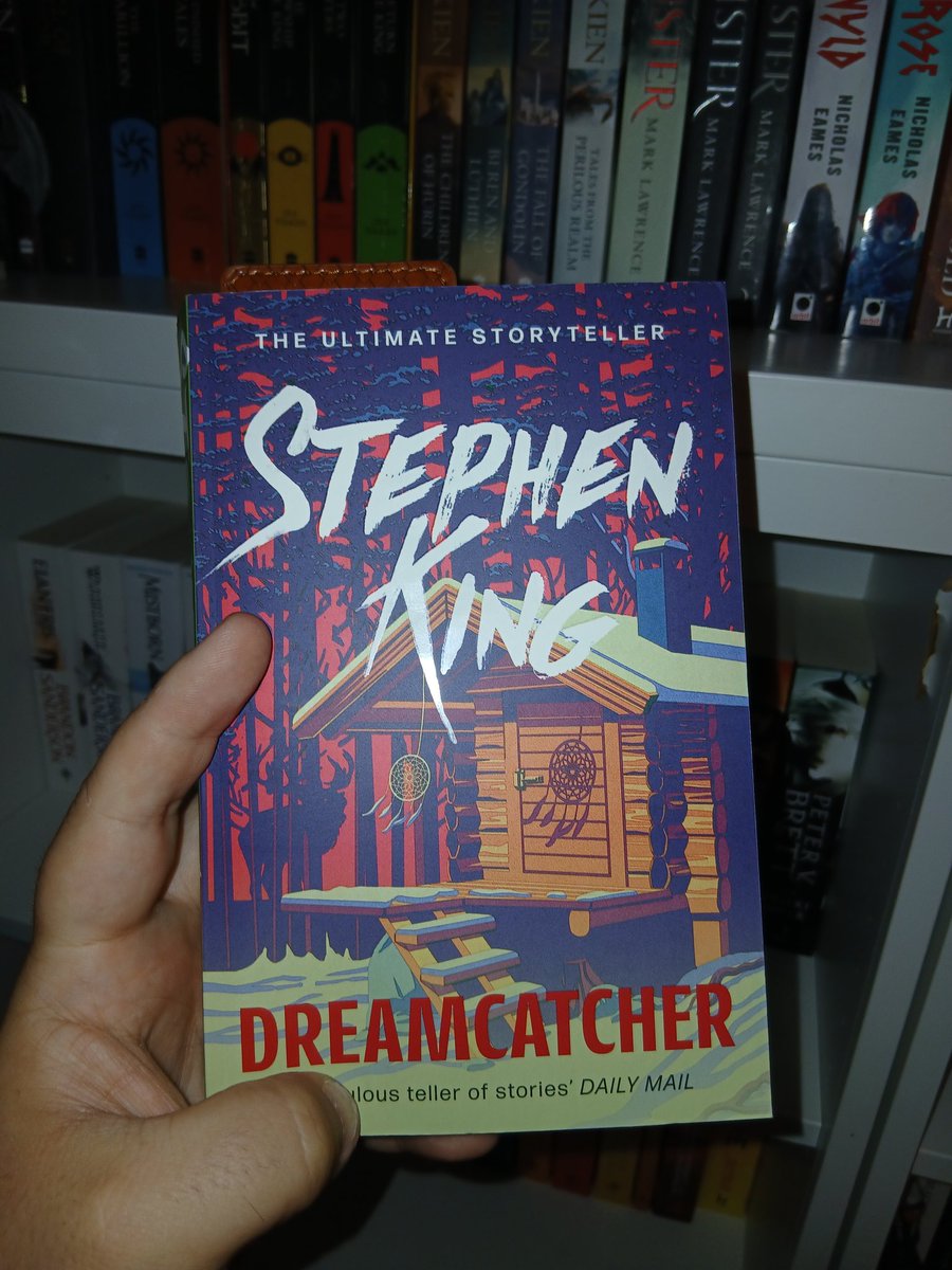DylanJohn93's tweet photo. Taking break from a series after finishing Mistborn going back to Stephen King and going to read Dreamcatcher https://t.co/LYgw9EOkyi