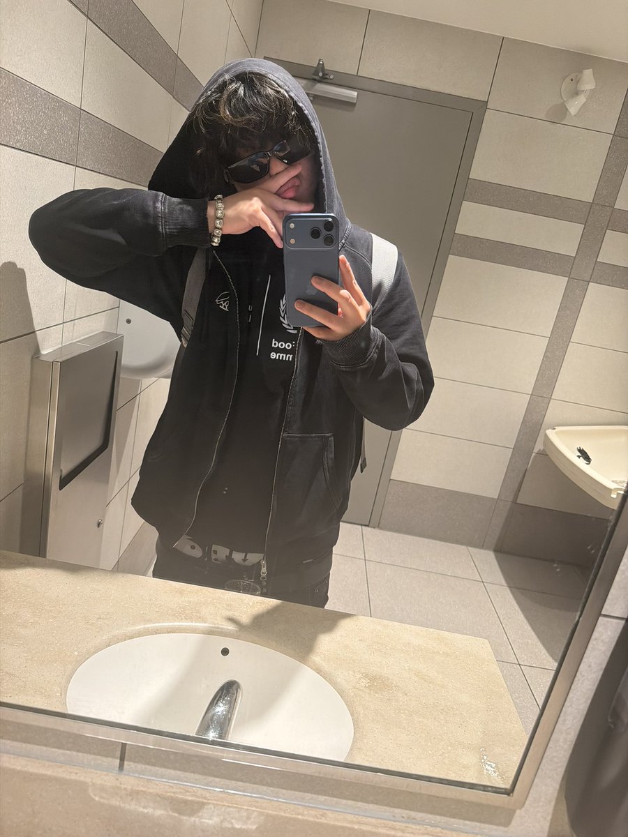 seane2k's tweet photo. 😎 https://t.co/dLFxmbQDz3