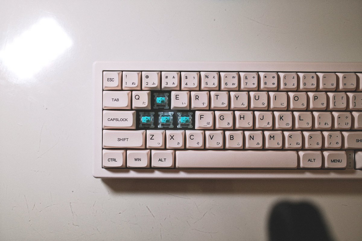 twotechymates's tweet photo. summer is here 
🌊🌊🌊 https://t.co/9qGQ7dBKFt