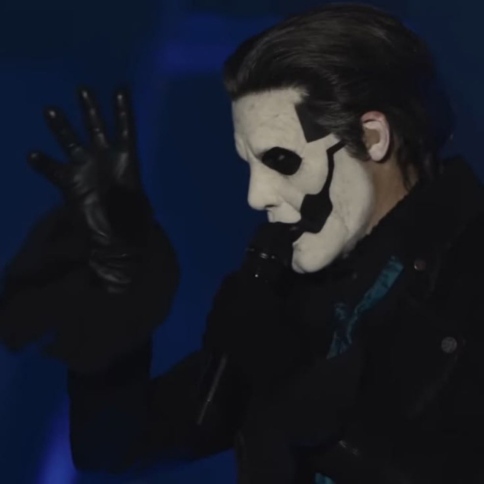 squarehammer's tweet photo. I need him so bad FUCKKJOVSHYVY https://t.co/RvwNyOoms6