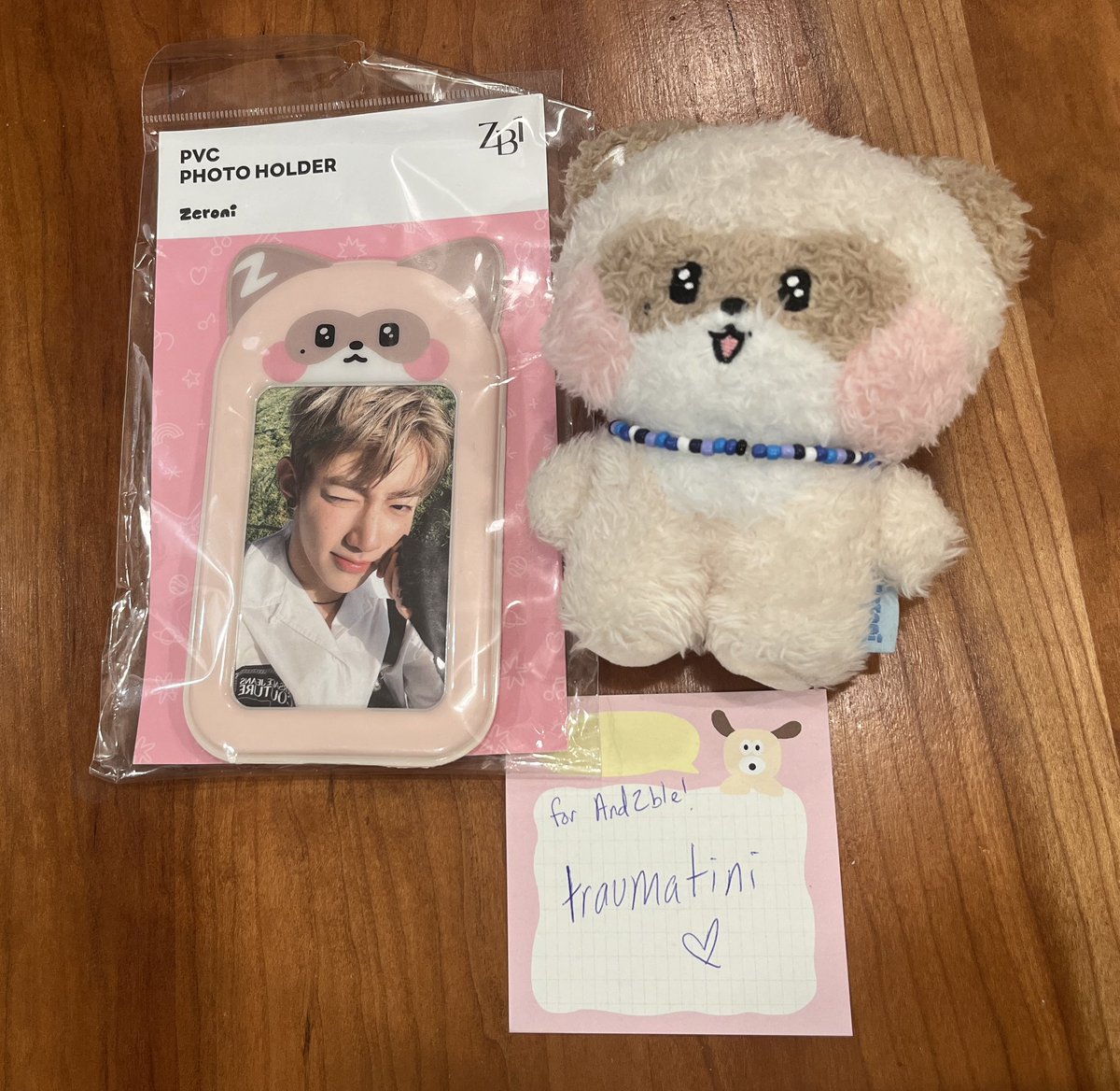 traumatini's tweet photo. GIVEAWAY FOR #AND2BLE SUPPORT 💚

Giving away 2 #ZHANGHAO merch items:
- Sealed Hanini Photo Holder + 1 pc of choice
- Zhang Hao 2024 L’Officiel Magazine + 1 pc of choice
WW shipping ok!

To enter:
- Vote And2ble for Inkigayo prevote
- Vote And2ble on Idolchamp prevote
- Stream “Curious” MV
- Stream “Curious” audio

Reply to this tweet, 1 entry per proof. DMs must be open. 🫶
