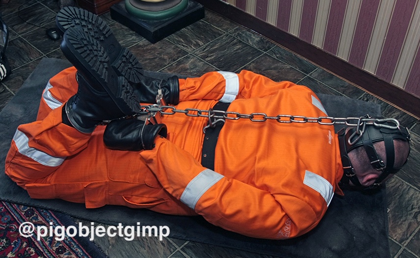 pigobjectgimp's tweet photo. worker be kidnapped and later be transform into a rubber gimp for 24/7. https://t.co/HYQ4XxTo9I