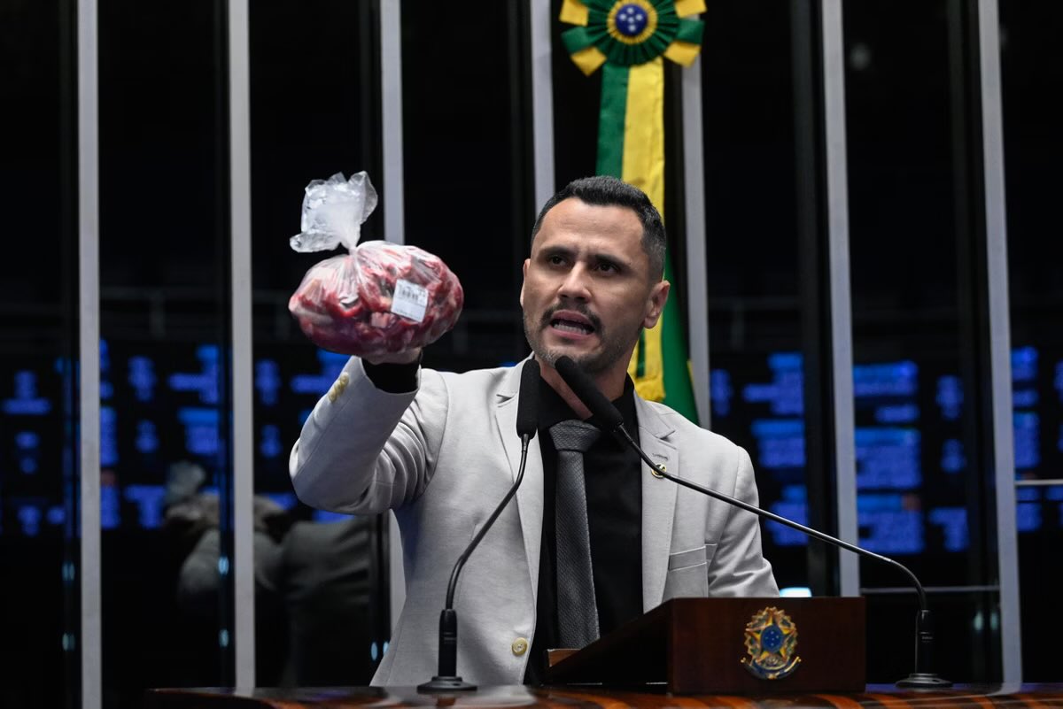 Rick Azevedo tweet media