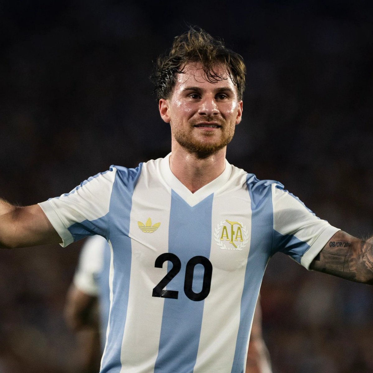LautyTerranova's tweet photo. Mira lo que puede ser el mediocampo de Argentina en el Mundial

"Es otro fútbol presidente, vuelan" https://t.co/taoruSiADD