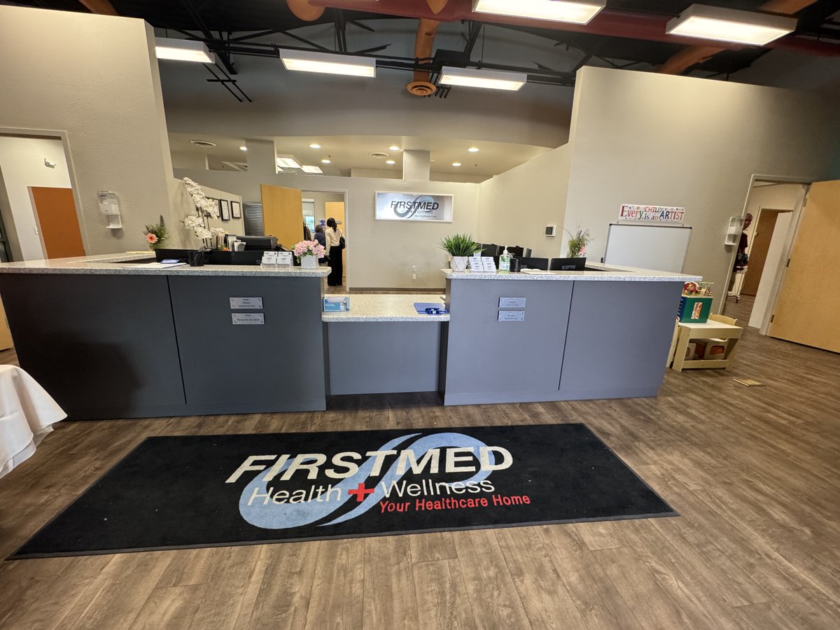 ClarkCountyNV's tweet photo. Expanding and improving services for local children in foster care. Clark County and @FirstMedNevada opened a new comprehensive pediatric clinic.

Located on the Child Haven campus, the clinic will provide services including primary and dental care and mental health assistance. https://t.co/epBjsY7eaF