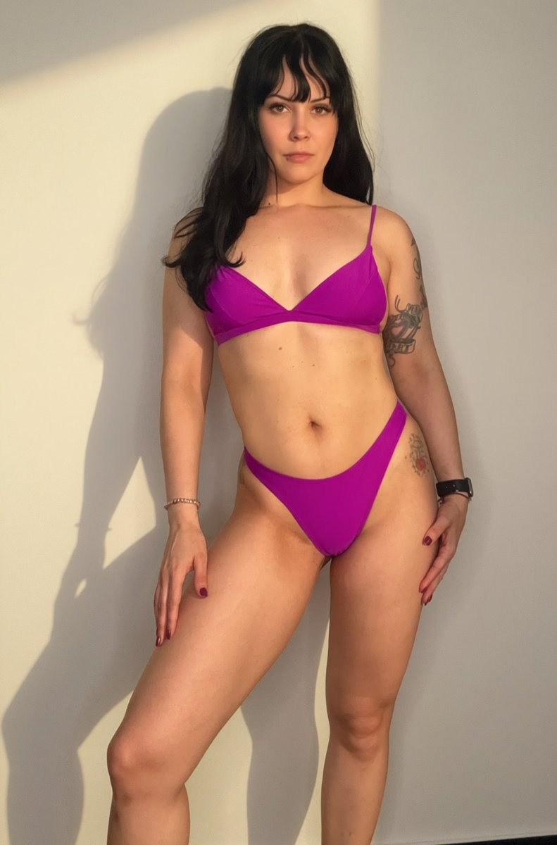AmberNicoPhoto's tweet photo. New suit from Pusca Swim. Check them out using the link in my bio and use code AMBERNICO for 50% off your order 💋#puscaswim #brandmodel #bikini #wrestling #ambernicophoto https://t.co/Ev9gEifDTv
