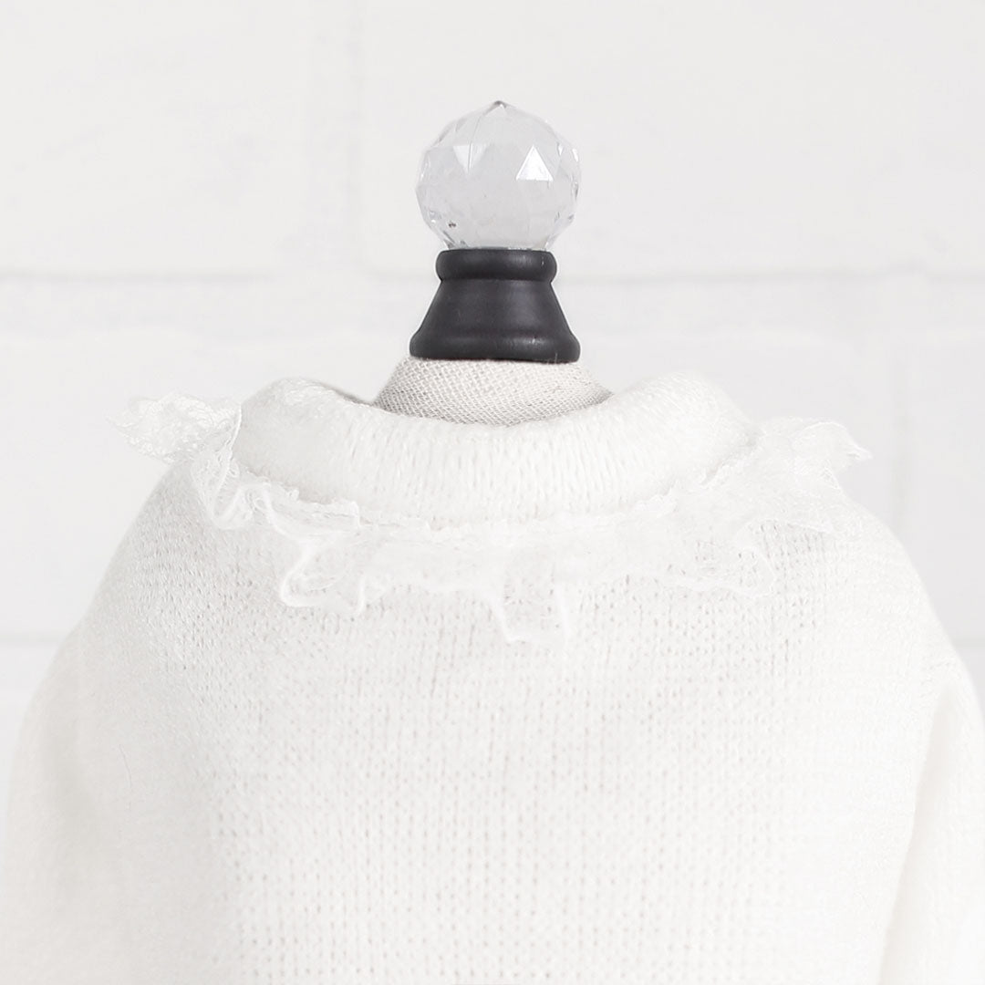 ThisIsHTAS's tweet photo. Hand-knit Hello Doggie Angel Kiss sweater (USA-made) for small–medium pups. Soft, low-bulk yarn keeps them cozy on walks &amp; at home. Handmade for a reliable fit &amp; durability. Machine-washable for easy care after muddy adventures. https://t.co/AXlLjyFs6i https://t.co/y0LqJI0mUJ