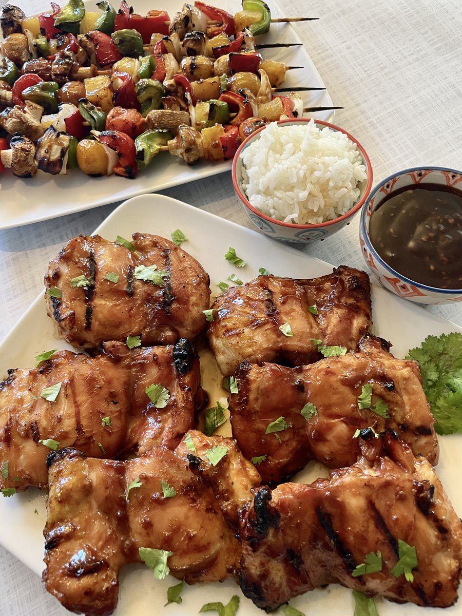 SarahKoszykRD's tweet photo. 2-Ingredient Grilled Teriyaki Chicken Thighs

Just 2 ingredients for this awesome dish.
Just 2 minutes to prep.
Just 20 minutes to grill.
*I marinate it for at least 2 hours or overnight.

1 4-ounce chicken thigh provides:
*23 grams of Protein

https://t.co/BHx5jYvaz4 https://t.co/xG9N7ljgiJ