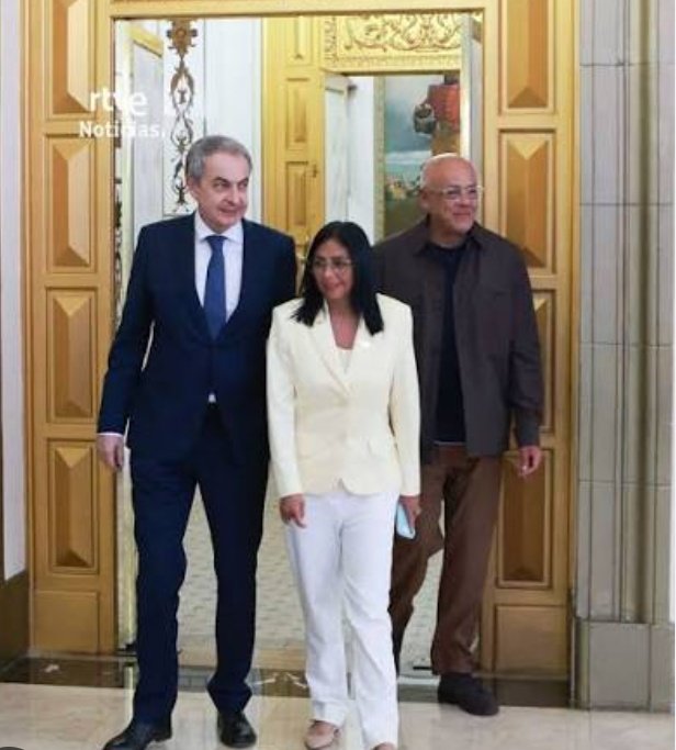 ElGanadorHenry's tweet photo. 🚨🇻🇪🇪🇸 ENCONTRARON PARTE DE NUESTRO DINERO!

En el informe de la UDEF al juez  J.L. Calama indica que ZAPATERO 

Tiene 6 cuentas bancarias en 🇩🇴RD Cada una con 5 millones$ 
 
🇲🇽México tiene 6 cuentas con 1 millón$ en cada una

En 🇵🇦 Panamá 6 cuentas con 6 millones en cada una https://t.co/AiWSEMUUif