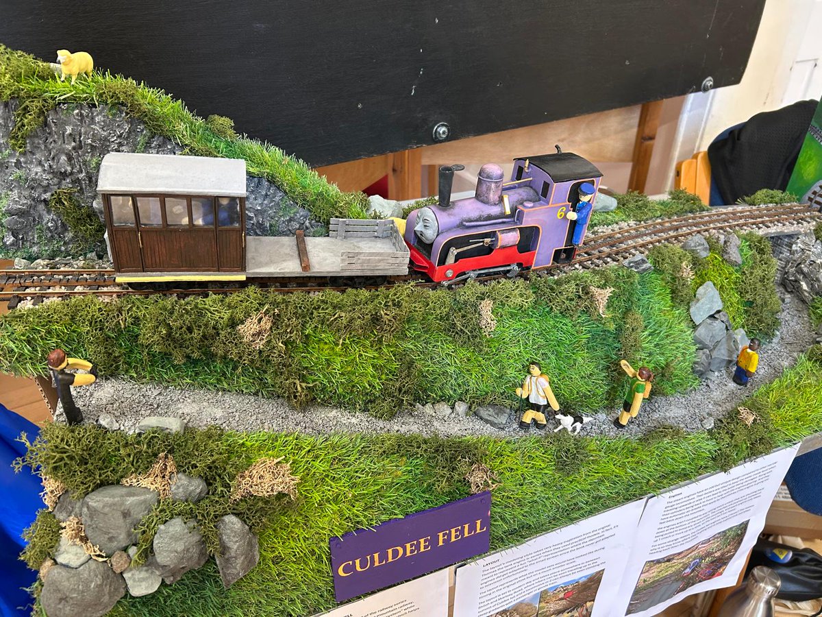 Redimus16's tweet photo. Kept forgetting to post this 💀 
last Saturday, i was attending my local model railway club's annual exhibition with my newly complete 0 gauge Culdee Fell layout!
it was a charity event to raise money for St John ambulance and had a great time down there! https://t.co/kOMPN2Cq4X