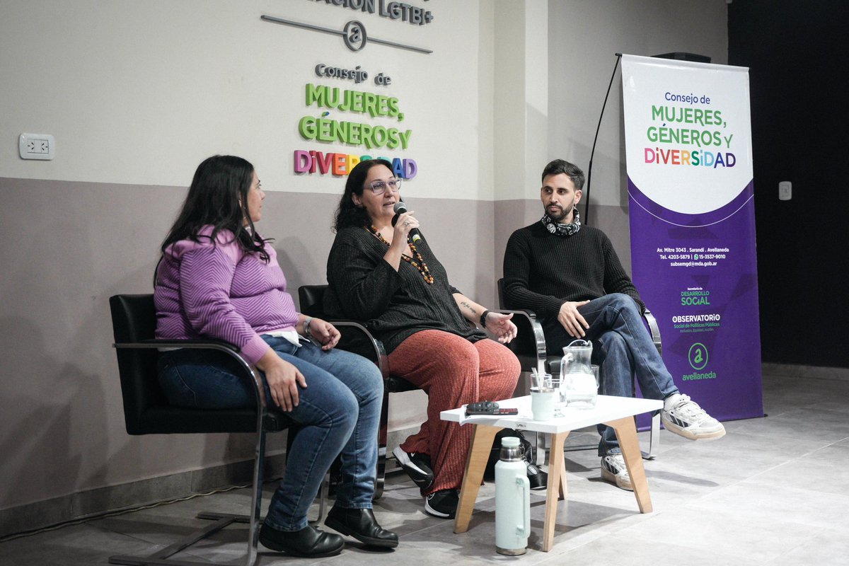 magdysierra's tweet photo. 🏳️‍⚧️🏳️‍🌈 | Frente al odio: visibilizar las luchas para transformar.

Compartimos una jornada de reflexión y construcción colectiva, donde expusimos ideas juntos a lxs expositorxs Flavia Massenzio, María Rachid y Nicolás Abrette.

El encuentro se realizó en el marco de los 14 años de la Ley de Identidad de Género y del 17 de mayo, Día Internacional de la Lucha contra la Discriminación por Orientación Sexual e Identidad de Género.

Fuimos un país pionero en la ampliación de derechos y, hoy más que nunca, vamos a seguir luchando para volver a tener un Estado presente, que enfrente los discursos de odio y garantice el acceso a la salud, el respeto y la igualdad para las personas LGTBI+.