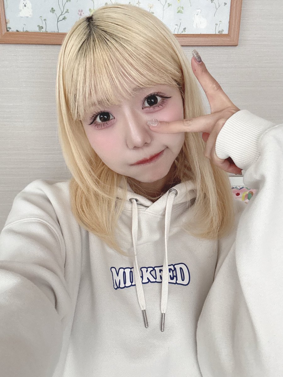 三栗なの tweet media