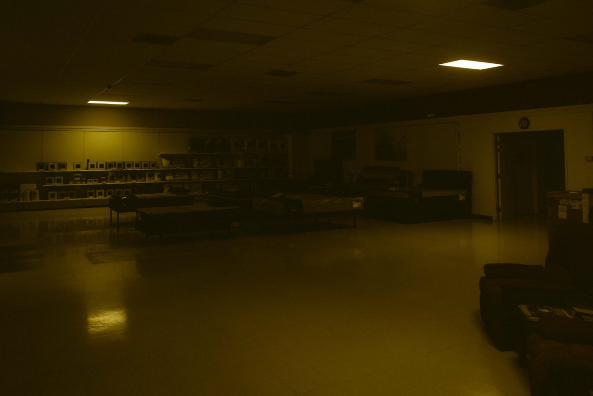 briscoepark's tweet photo. photo of a furniture store i took in 2021 https://t.co/QDxROOkdr7