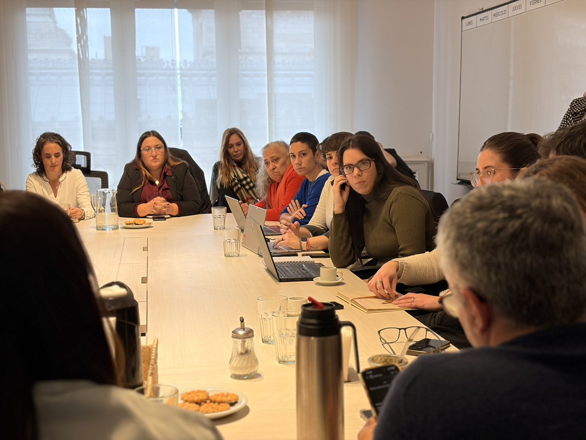 marielacoletta's tweet photo. También nos reunimos en esta línea con ONU Mujeres, CELS, La Casa del Encuentro, Fundación Mujeres por la Igualdad, UFEM y más representantes de la sociedad civil. El mensaje es uno: no se retrocede en los derechos de las víctimas. https://t.co/klHYoxj1A5
