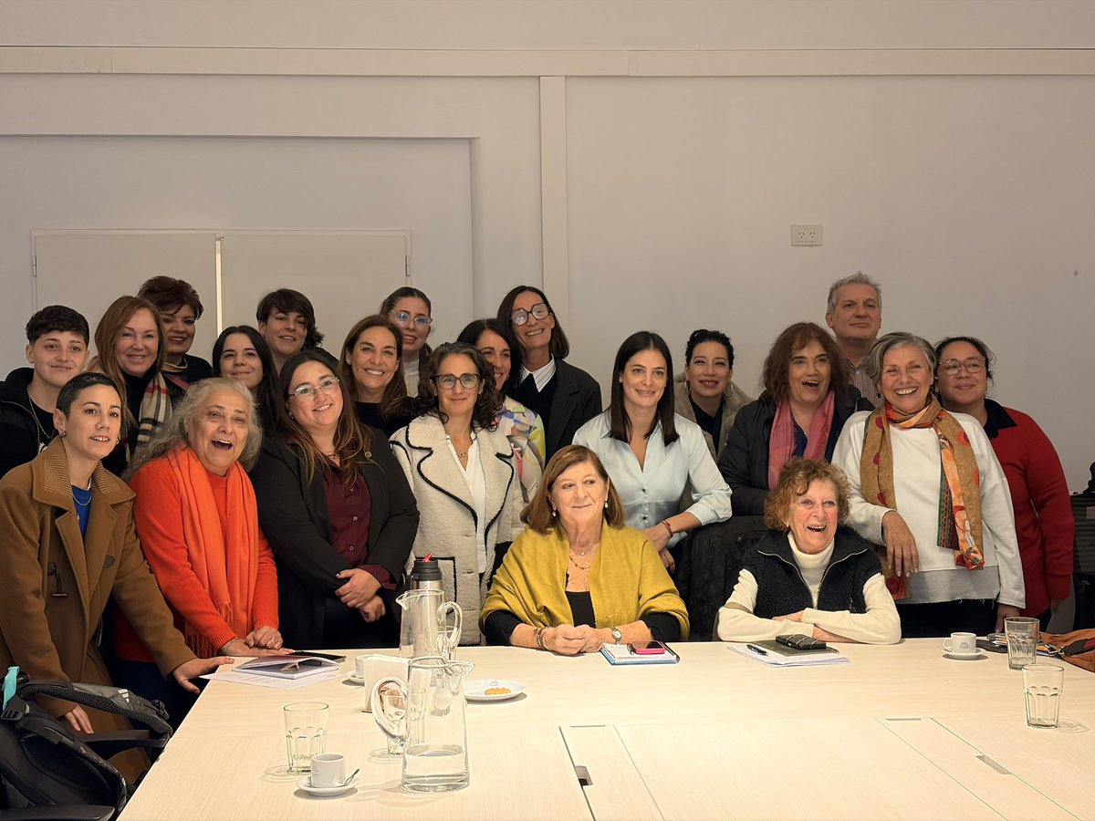 marielacoletta's tweet photo. También nos reunimos en esta línea con ONU Mujeres, CELS, La Casa del Encuentro, Fundación Mujeres por la Igualdad, UFEM y más representantes de la sociedad civil. El mensaje es uno: no se retrocede en los derechos de las víctimas. https://t.co/klHYoxj1A5