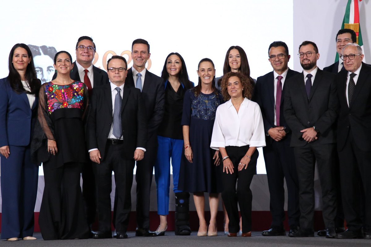 lauragarza tweet media