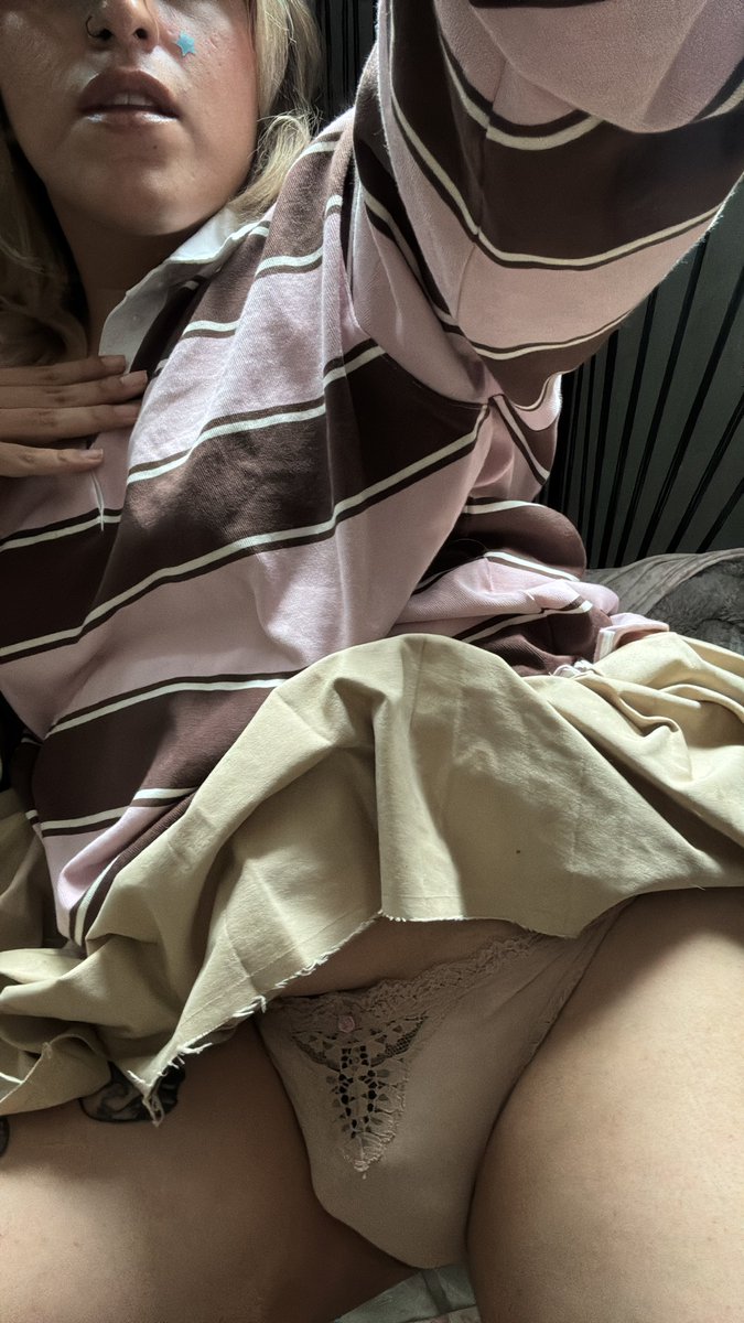 monstruosity's tweet photo. Little bulge for you 🫵🏽🫶🏽

#transgirl #bulge #lingeriefetish https://t.co/DPT3ImGfal