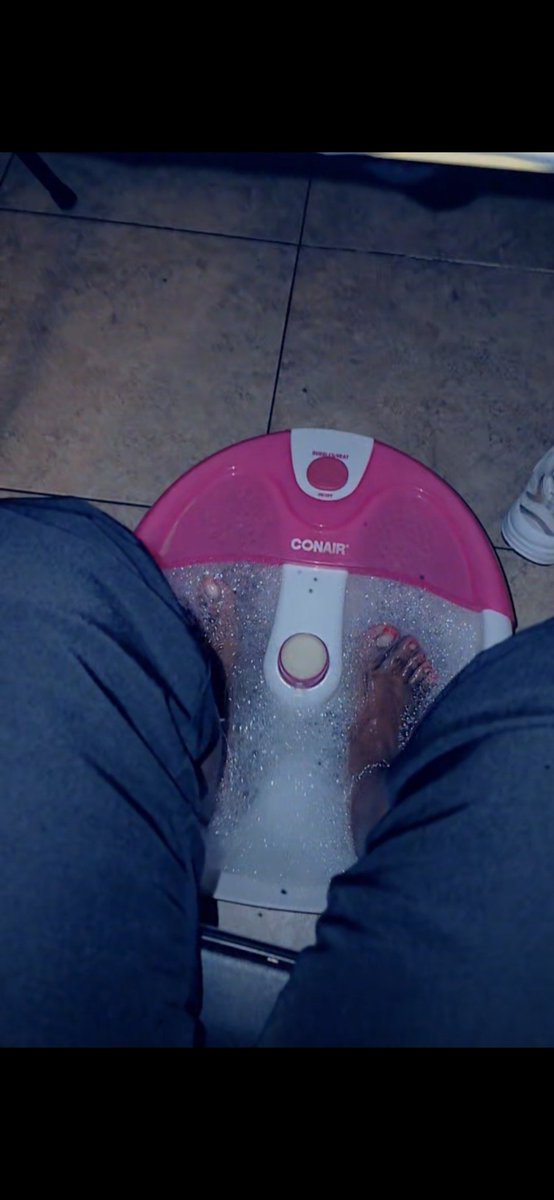 SoultrySoles061's tweet photo. Self care at home. 👣💆🏾♀️
#footspa #footfetısh #feetworshi̇p #ebonyfeet https://t.co/F2Bw5B1cIa